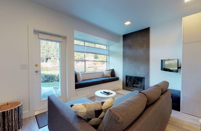 1BR/1BA - Modern Lakefront Oasis by Harmony Whistler