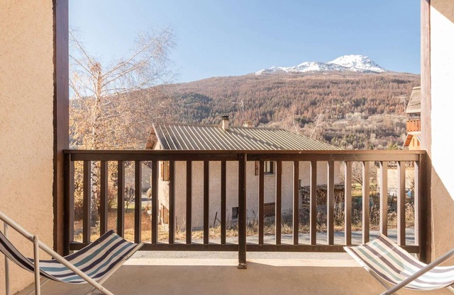 1BR apartment with parking in Briançon