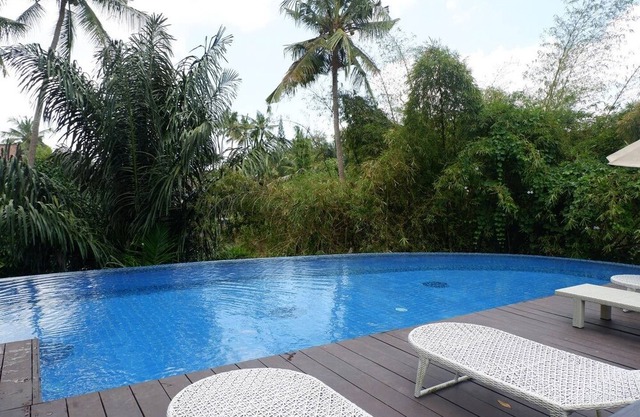 1BR Studio Room w/ Jungle View in Ubud Center (3)