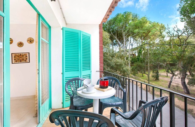 1GER 03 - Basic 3 bedrooms apartment only 150m from the beach of Llafranc