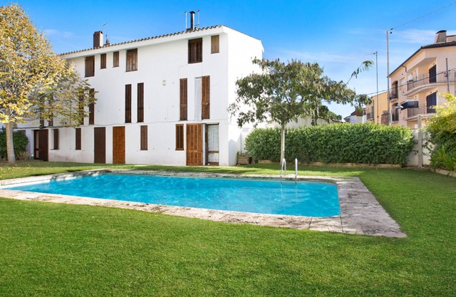 1ROS 01 - 150 m2 house with community pool and parking, very close to Llafranc beach