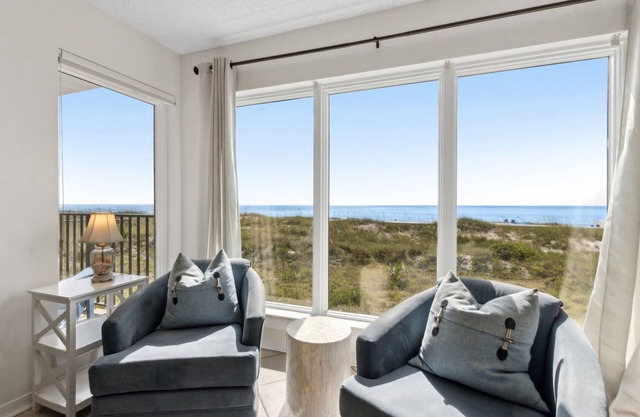 1st Floor, 2 Bed/2 Bath Oceanfront condo sleeps 6.