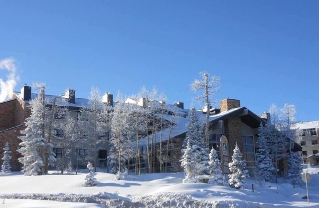 2 BDRM~ CEDAR BREAKS LODGE~ SKIING~HIKING~SLEDDING~BIKING~INDOOR POOL/SPA & MORE