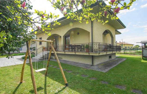 2 bedroom accommodation in Montignoso