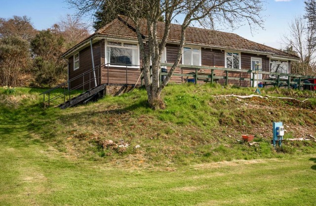 2 Bed Chalet - Sleeps 3 - Parking - Wifi