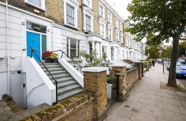 2 BED flat in Swiss Cottage (5min to Baker St)