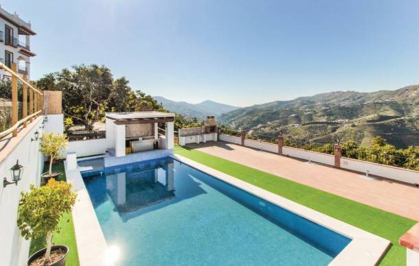 2 bedroom accommodation in Canillas de Albaida