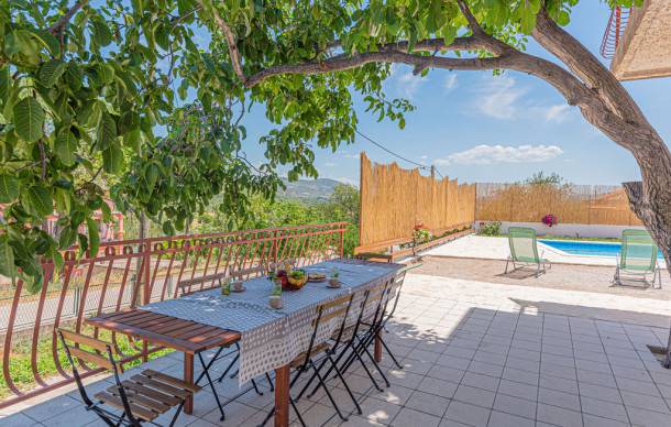 2 bedroom accommodation in Danilo