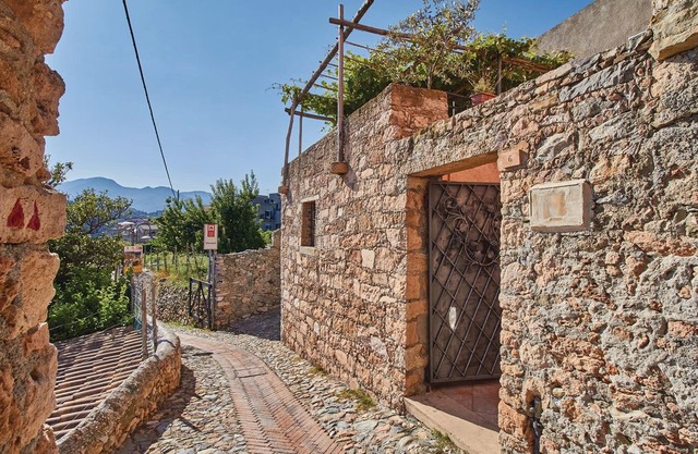 2 bedroom accommodation in Borgio Verezzi -SV-