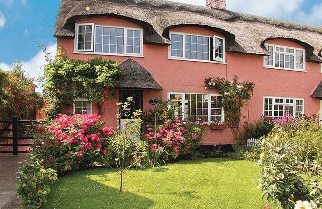 2 bedroom accommodation in Winterton-on-Sea