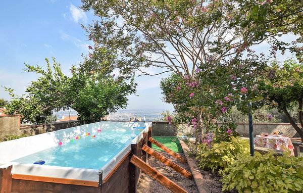 2 bedroom accommodation in Lettere -NA-
