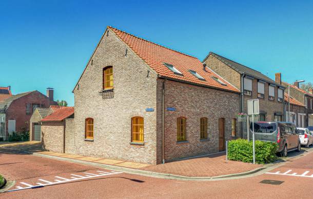 2 bedroom accommodation in IJzendijke