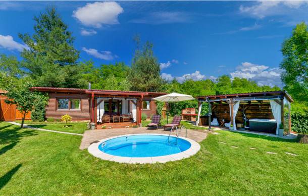 2 bedroom accommodation in Lopatinec