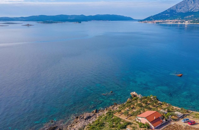 2 bedroom accommodation in Kuciste Perna