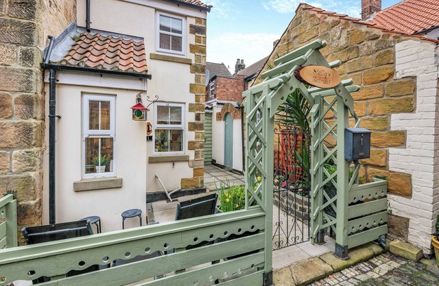2 bedroom accommodation in Guisborough