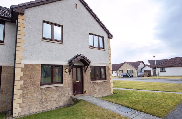 2 bedroom accommodation in Inverness
