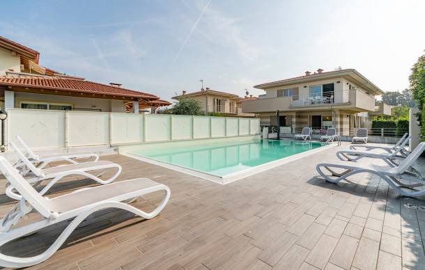 2 bedroom accommodation in Puegnago sul Garda