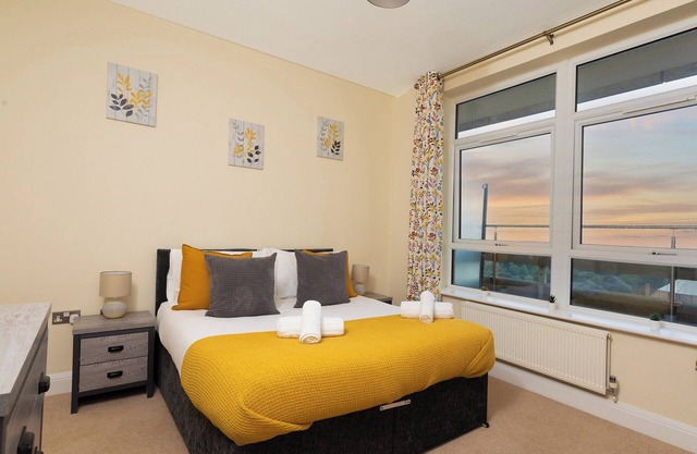 2 bedroom accommodation in Ashford