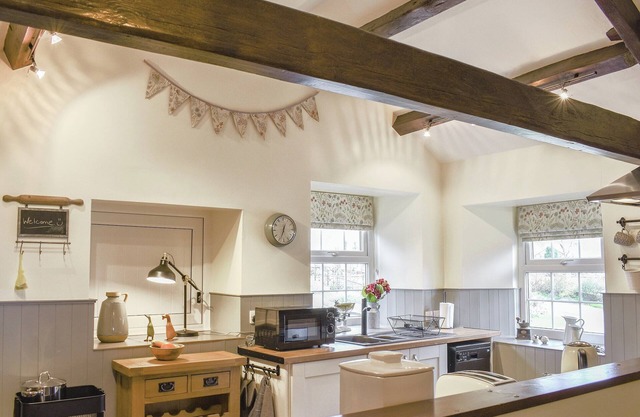 2 bedroom accommodation in Carperby, near Leyburn
