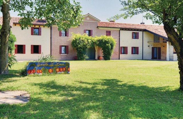 2 bedroom accommodation in Silea (TV)