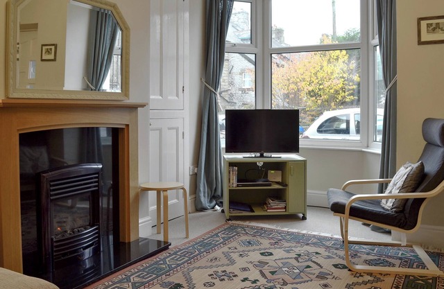 2 bedroom accommodation in Buxton