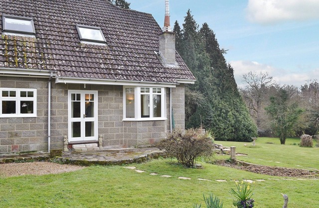 2 bedroom accommodation in Timsbury, near Romsey