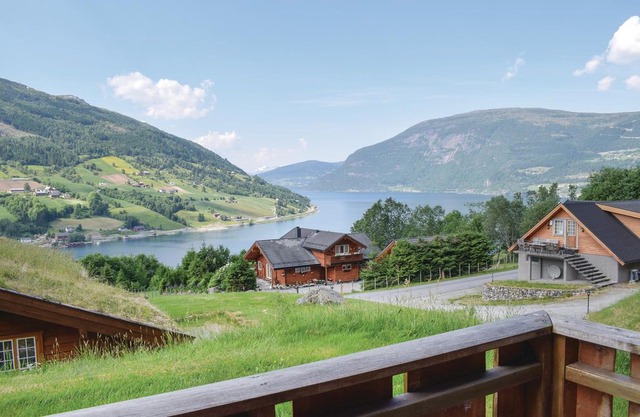2 bedroom accommodation in Olden
