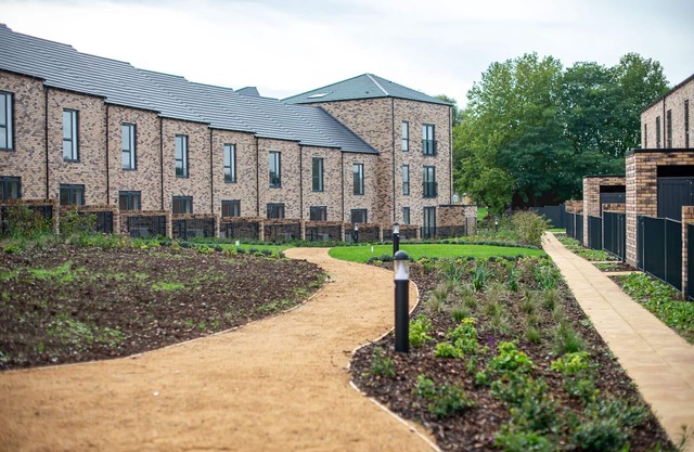 2 Bedroom Apartment 7 mins from City Centre
