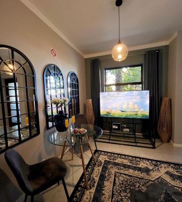 2 Bedroom Apartment in Sea Point