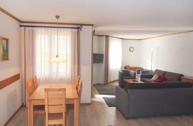 2 bedroom Apartment, sleeps 4 in Vulpera with WiFi