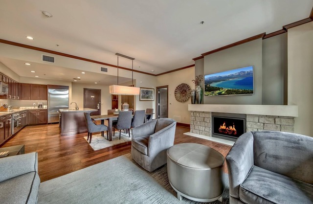 2 Bedroom at Constellation Residences Book 7 Nights for 10% Off by RedAwning