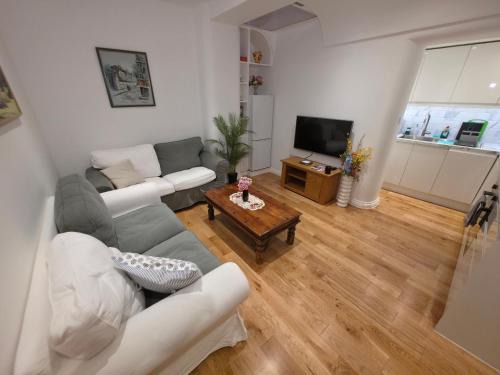 2 Bedroom Basement Flat - With Terrace