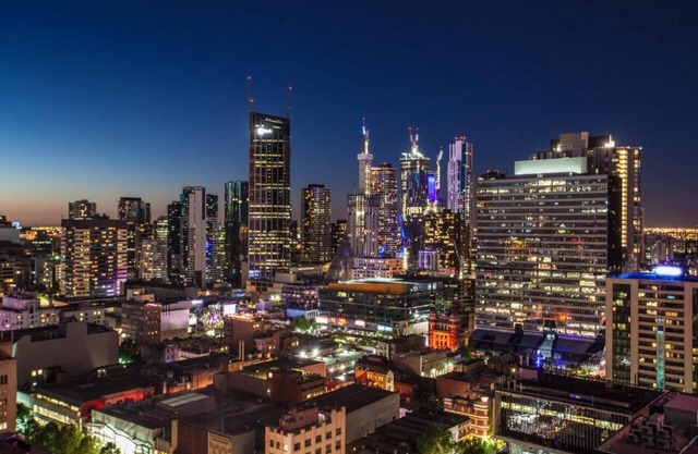 2 -Bedroom City View Apartment | 67sqm | Collins Street Melbourne CBD Unit 2