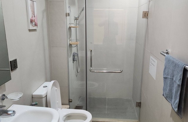 2-bedroom condo in marvelous Davao City with AC, WiFi