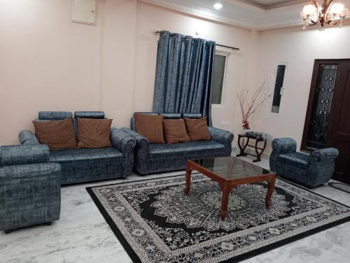 2-Bedroom Elegant and Spacious AC Apartment only for families, Prime Location, Just 100m from Main Road!