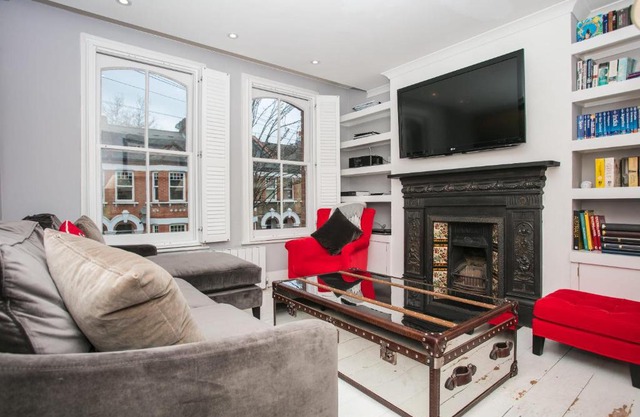 2 Bedroom Flat in Brixton Sleeps 4