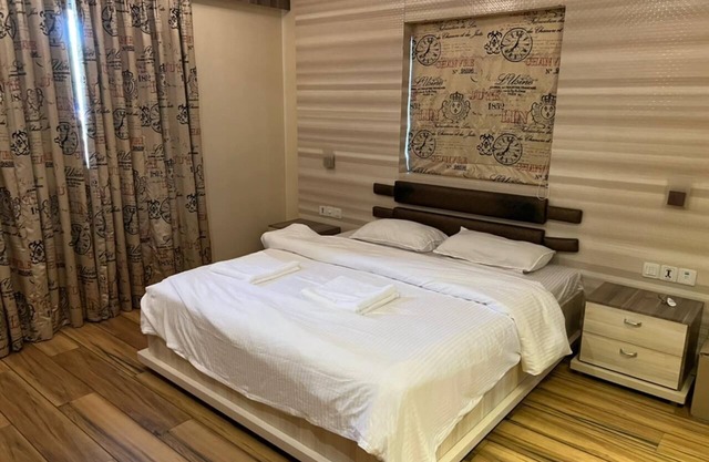 2 Bedroom Fully Furnished Apartment with Swimming pool for 6 pax in Arpora Goa