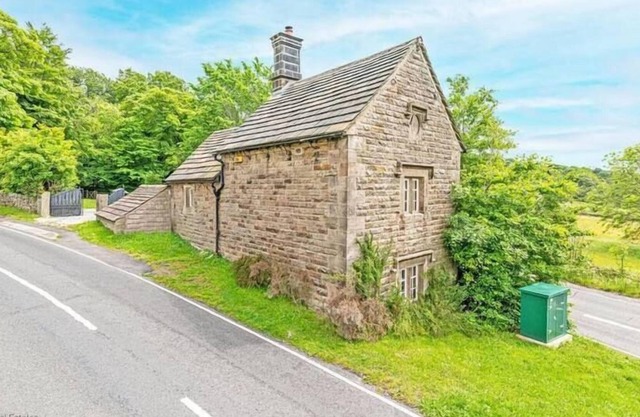 2 Bedroom Holiday Home Peak District