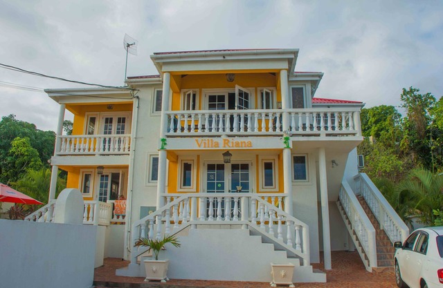 2 Bedroom Holiday rental With Pool On The Southcoast
