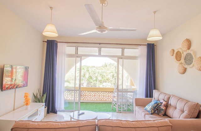 2-bedroom House - 3 Minutes to The Beach -Diani