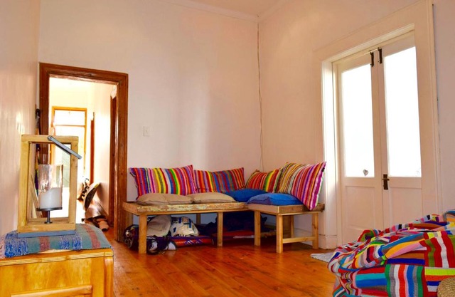 2 Bedroom House in Observatory Cape Town