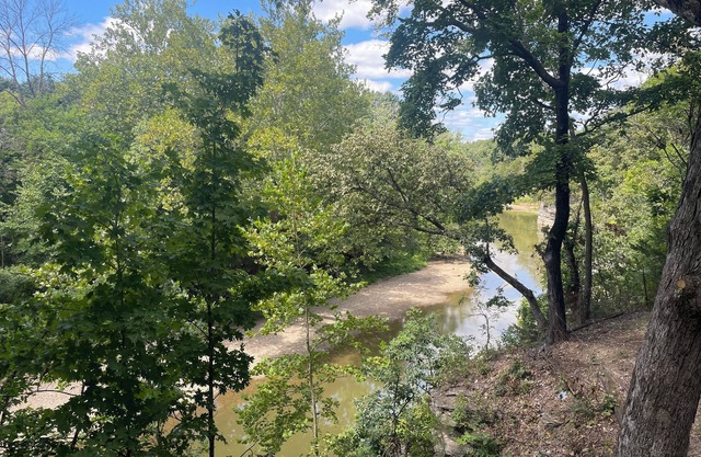 2 bedroom house near Mark Twain Lake on Salt River! WiFi and Boat parking!
