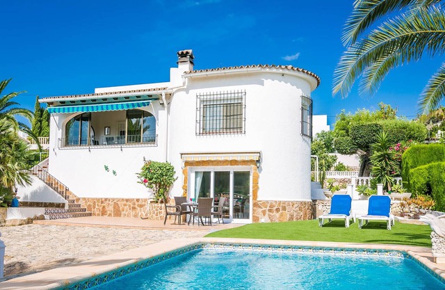 2 bedroom private villa in quiet residential area with own pool