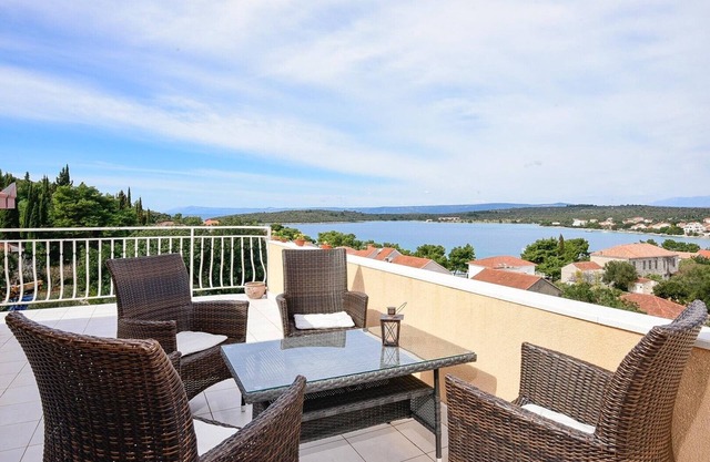 2-Bedroom Sea-view Apartment Ivona in Lovište - Pelješac peninsula