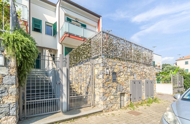 2 bedroom stunning home in Vado Ligure