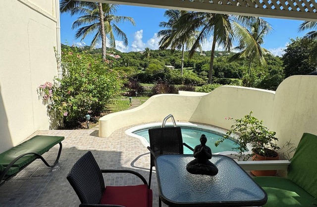 2 Bedroom Villa in Cap Estate on Golf corse near beach w/private pool.