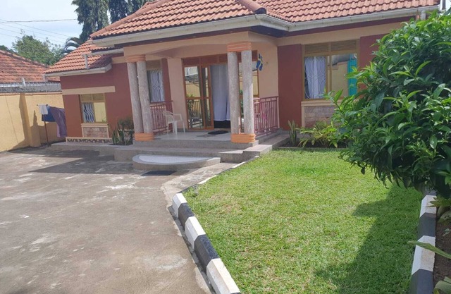 2 bedrooms, 2 bathrooms
