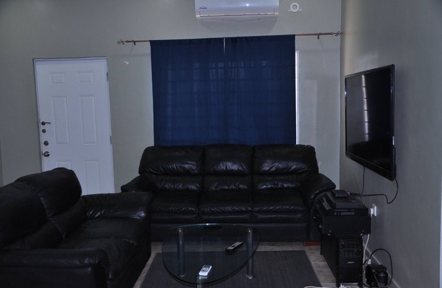 2 BEDROOMS|WIFI|SELF COMPOUND|VALUE FOR MONEY