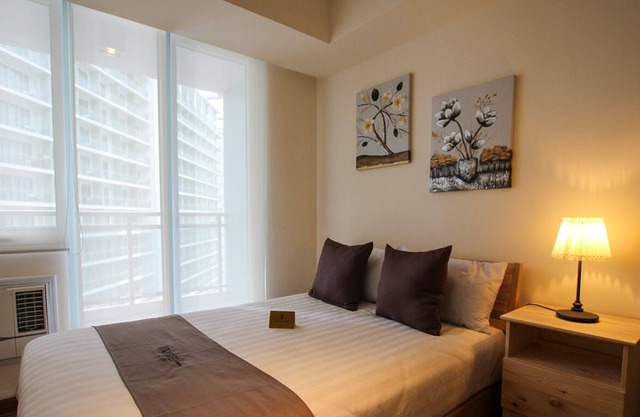 2-BR Beach View @ Maui 1108
