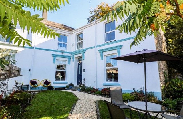 2 Emma Place